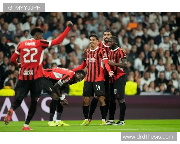 全球顶级足球俱乐部竞相出价探秘球星招募费用背后的金钱博弈